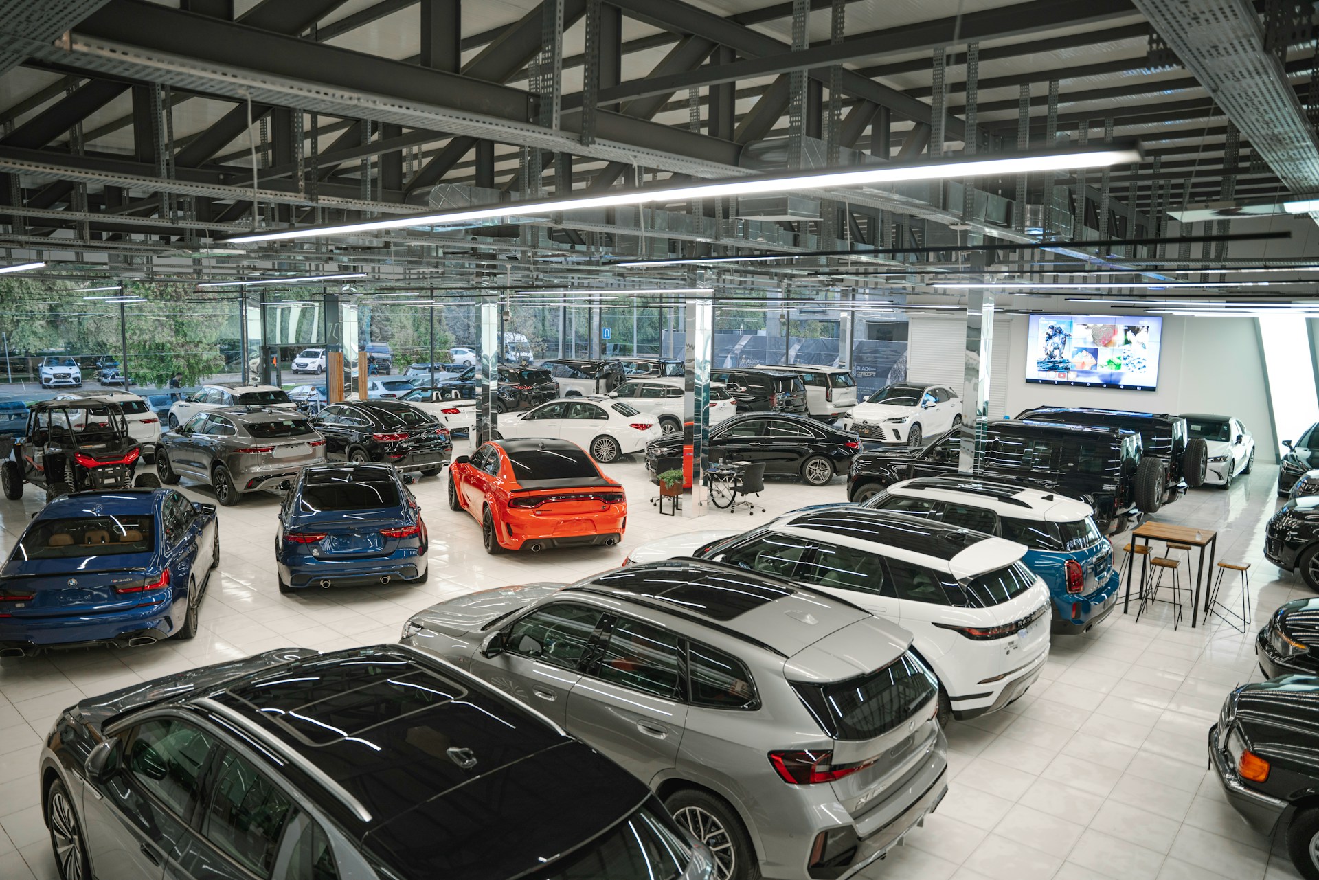 Automobile Dealerships & Garages
